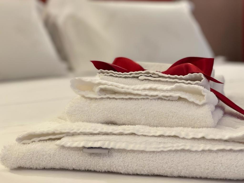 B&B Romeo Luxury Rooms CTA Exterior foto